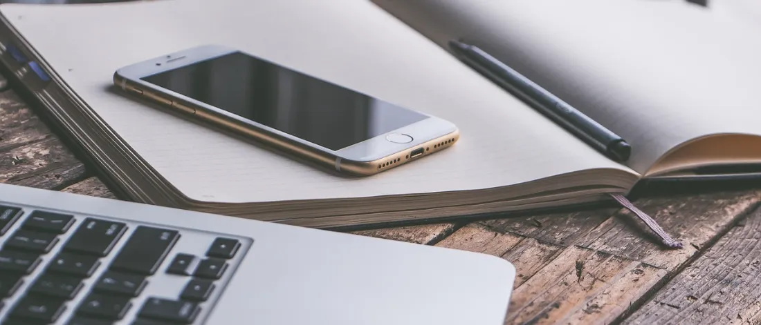 business, computer, mobile, smartphone — B2B E-ticaret: Bayi Siparişini Web'e Taşımak