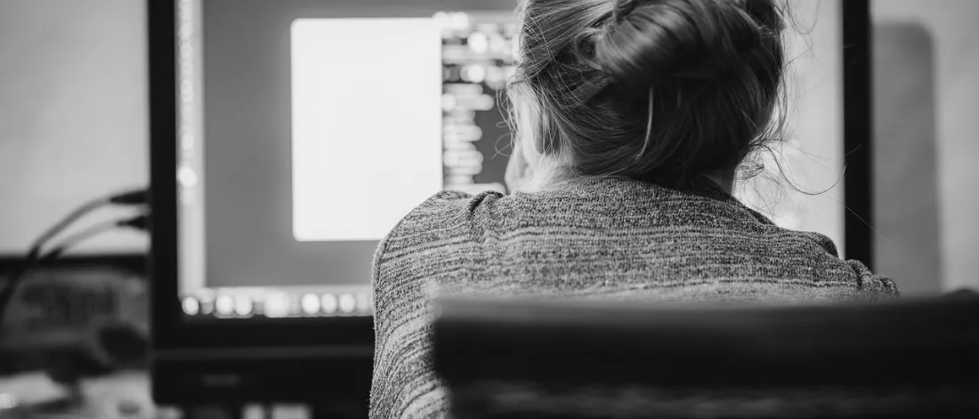 home office, person, work, web design — E-ticaret Sitesi Neden Yavaş? En Sık Beş Sebep