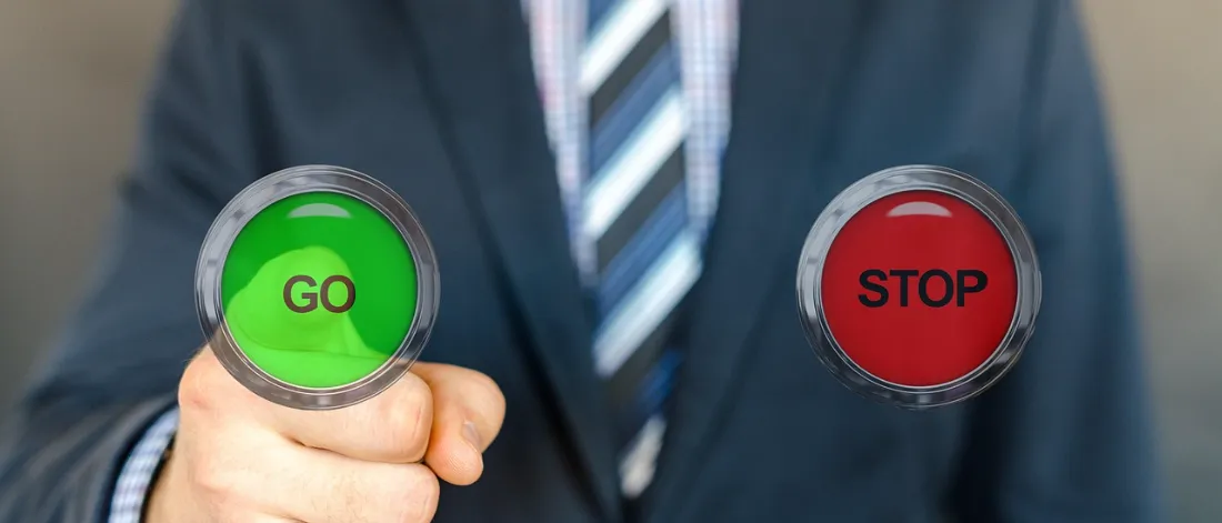 business, choice, solution, decision — Hazır Paket mi Özel Yazılım mı? Karar Kriterleri