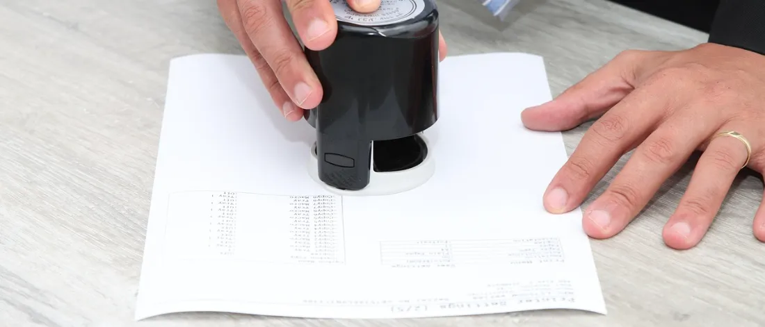 signing, paper, document, stamp — Yazılım Sözleşmesinde Mutlaka Bulunması Gereken Maddeler